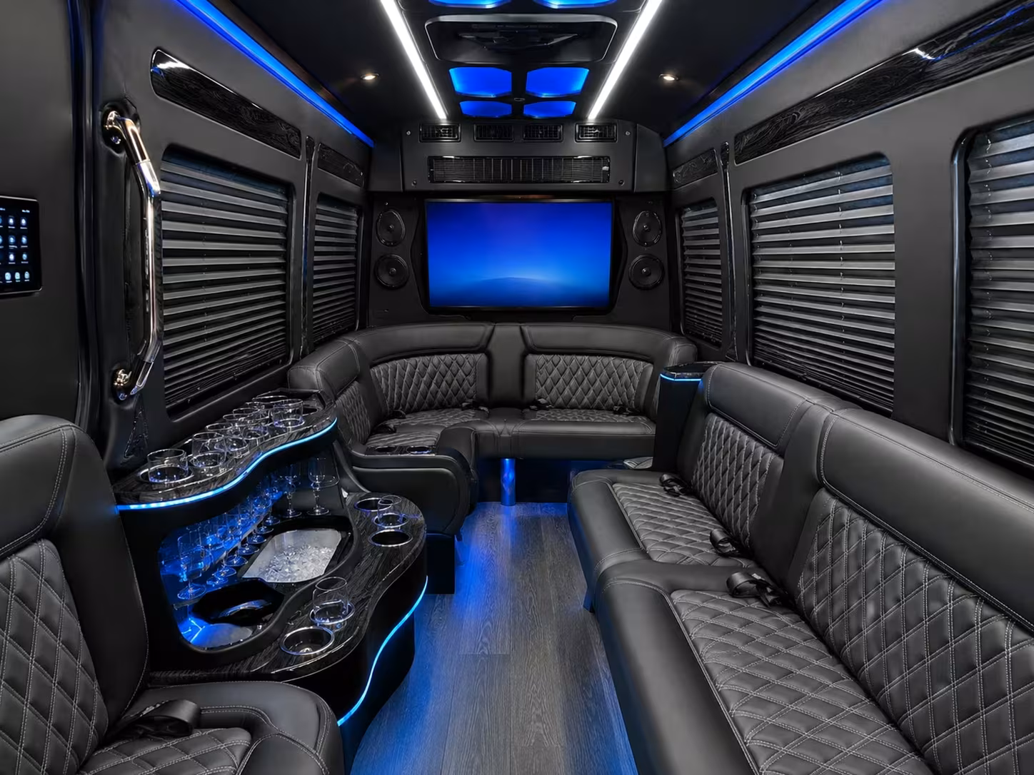 golf tournament and sports complex shuttles near la habra